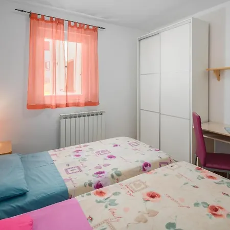 Apartment Elena